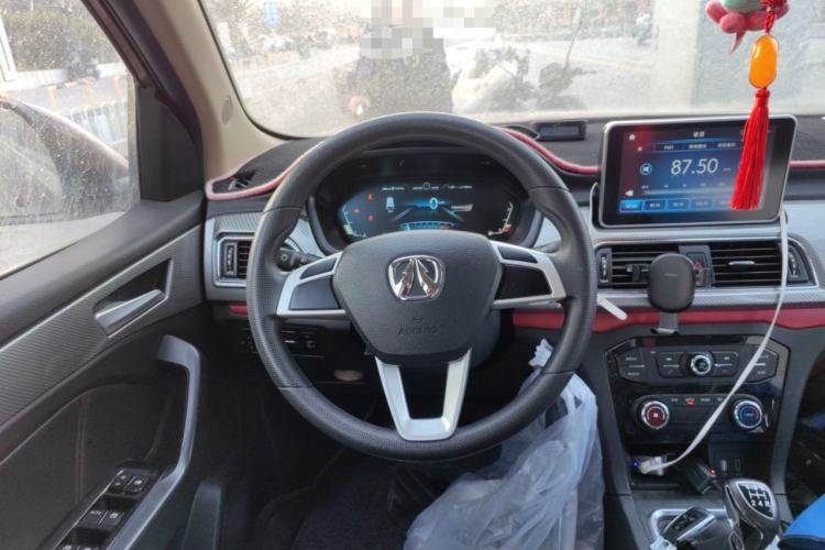 Used BAIC Weiwang M50F 2017 1.5L Standard Model
