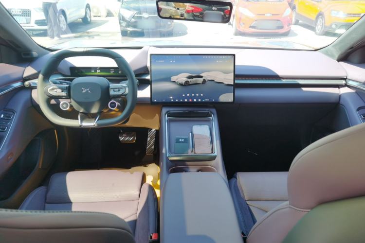 Used XPeng P7 2025 Model—750 All-Wheel-Drive High-Performance Ultra