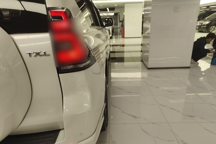 Used Toyota Prado 2018 3.5L Automatic TX-L with Rear-Mounted Spare Tire