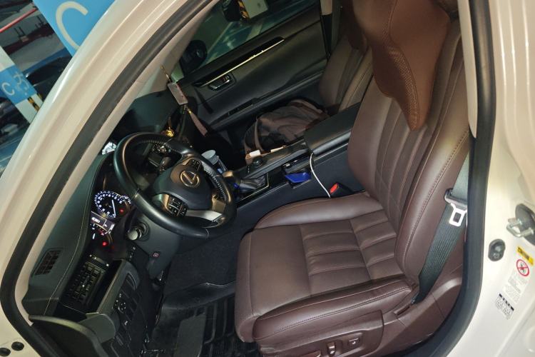 Used Lexus ES 2017 200 30th Anniversary Edition Left Front Seat