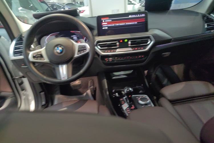 Used BMW X3 2022 xDrive30i Luxury Edition M Night Sky Package Center Console