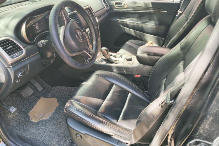 Used Jeep Grand Cherokee 2016 3.0L Comfort Navigation Edition Left Front Seat