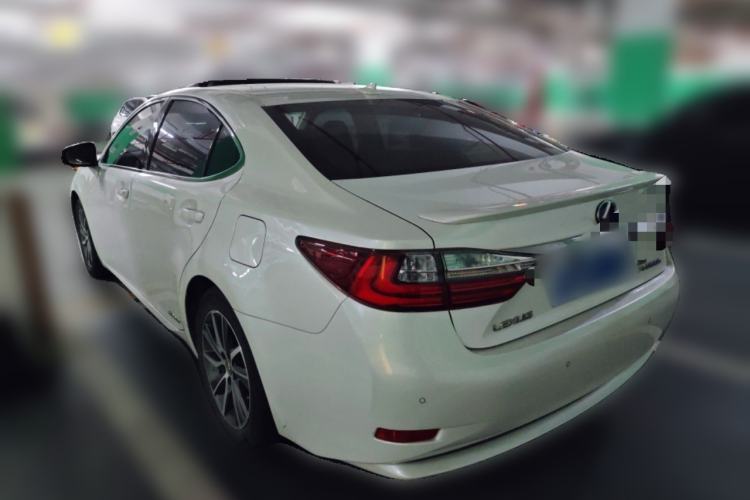 Used Lexus ES 2017 300h Mark Levinson Luxury Edition