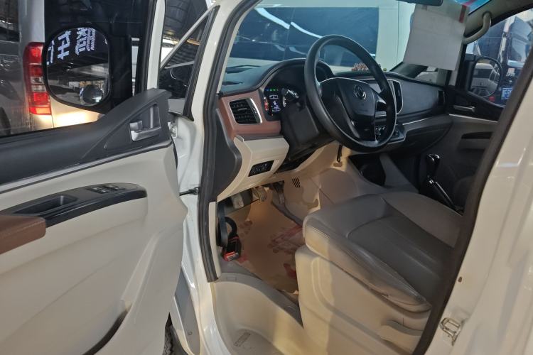 Used FORTHING Lingzhi 2018 M5L 1.6L 7-Seater Luxury Model