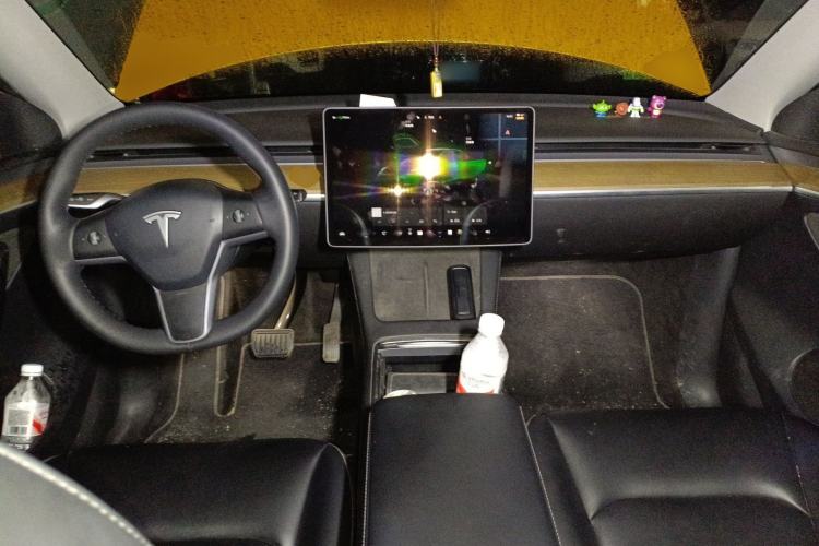 Used Tesla Model Y 2022 Revised Version Rear-Wheel Drive Center Console