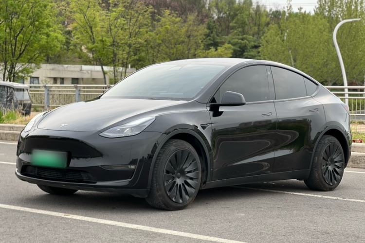 Used Tesla Model Y 2022 Long-Range All-Wheel-Drive Version