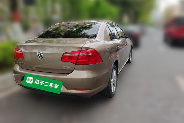 Used Volkswagen Bora 2014 1.6L Manual Comfort Model Rear Right 45 Deg