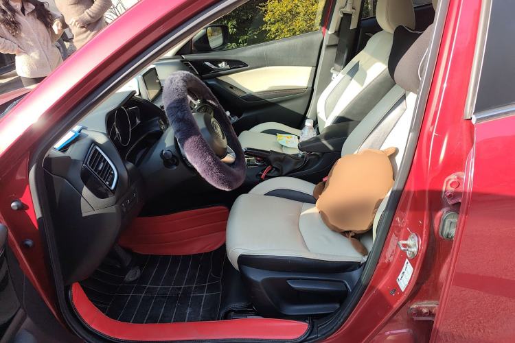 Used Mazda 3 Axela 2014 Sedan 2.0L Automatic Flagship Model