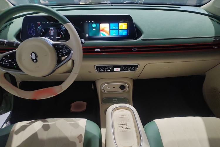 Used ORA Good Cat 2023 401 km Standard Range Luxury Version Lithium Iron Phosphate