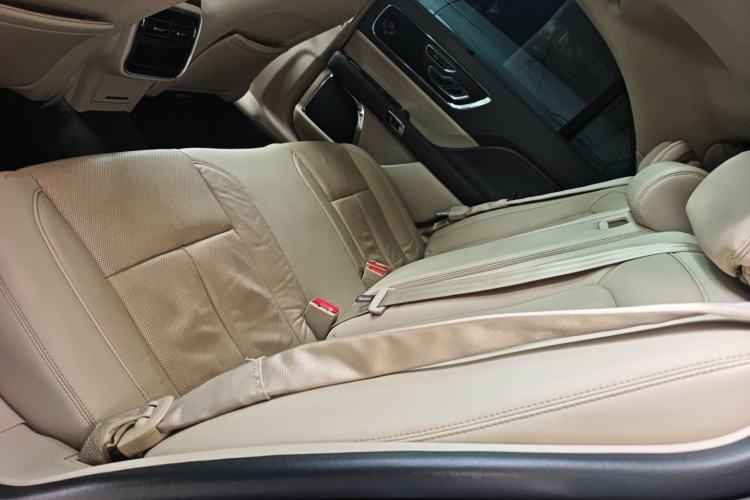 Used Lincoln Continental 2019 2.0T Two-Wheel Drive Prestige Version China VI Standard
