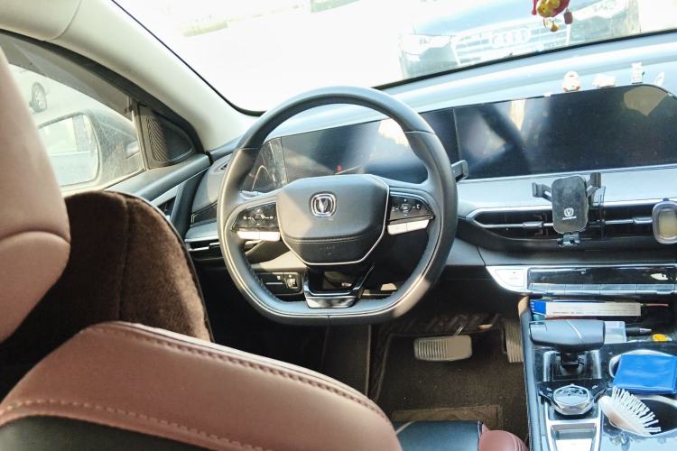 Used CHANGAN Eado 2022 PLUS Blue Whale NE 1.4T GDI DCT Prestige Edition
