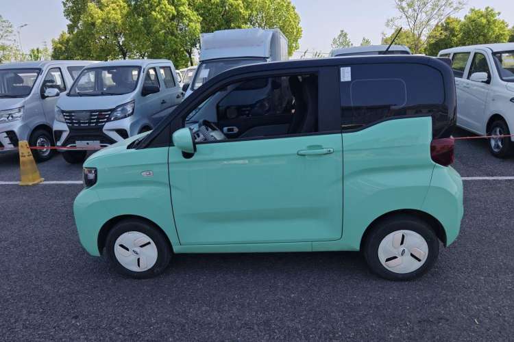 Used Chery New Energy QQ Ice Cream 2022 170km Sundae Phosphate Lithium-Ion