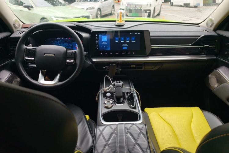 Used Haval X DOG 2022 1.5T DCT Four-Wheel Drive Trendy Wild Edition Center Console