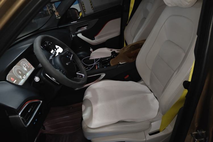 Used Jaguar F-PACE 2016 3.0 SC Four-Wheel Drive S High-Performance First-Edition Limited Model