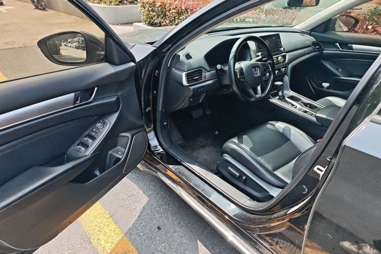 Used Honda Accord 2018 260TURBO Elite Edition China VI Driver Seat