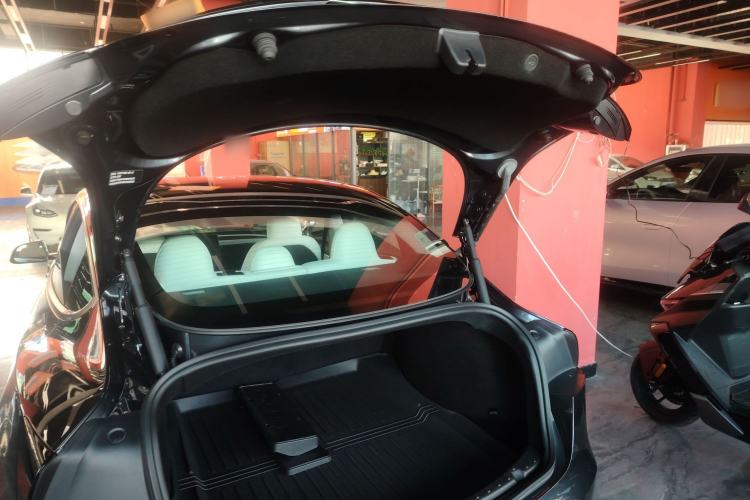 Used Tesla Model 3 2023 Long-Range All-Wheel-Drive Version