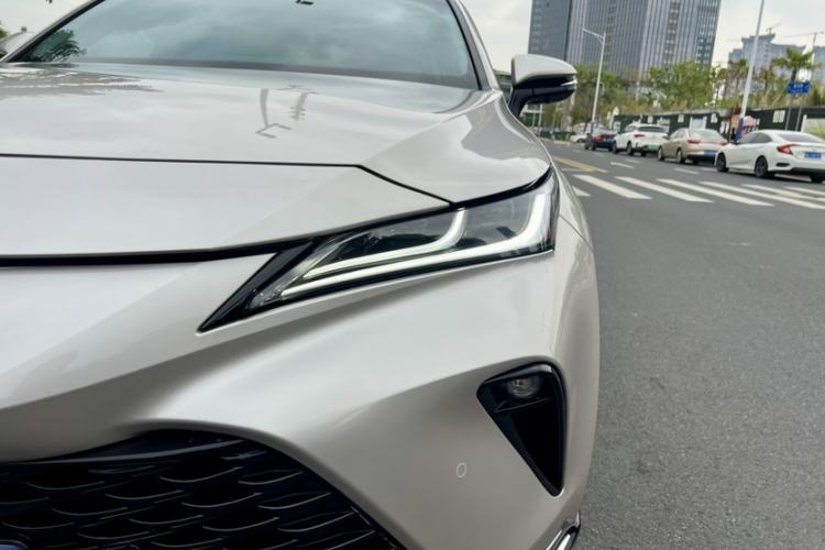 Used Toyota Venza 2022 Dual-Engine 2.5L CVT Two-Wheel Drive Prestige Edition Exterior 2