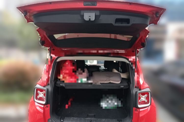 Used Jeep Renegade 2018 Connected Large Screen Version 180T Automatic Smart Version
