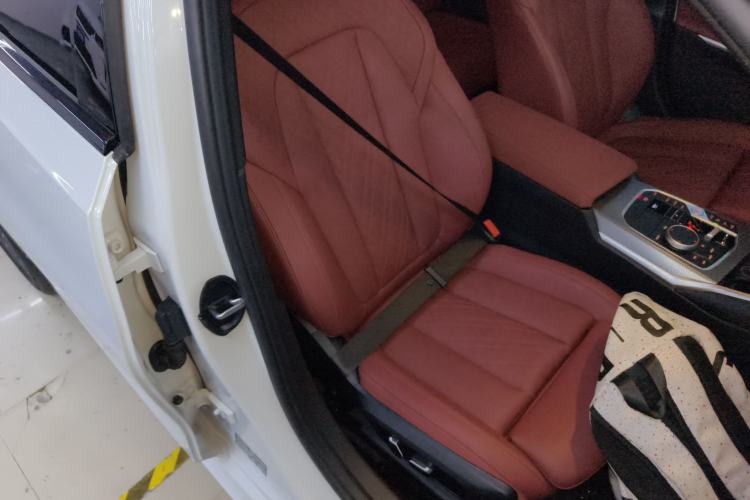 Used BMW 3 Series 2025 330i M Sport Night Edition Package Right Front Seat