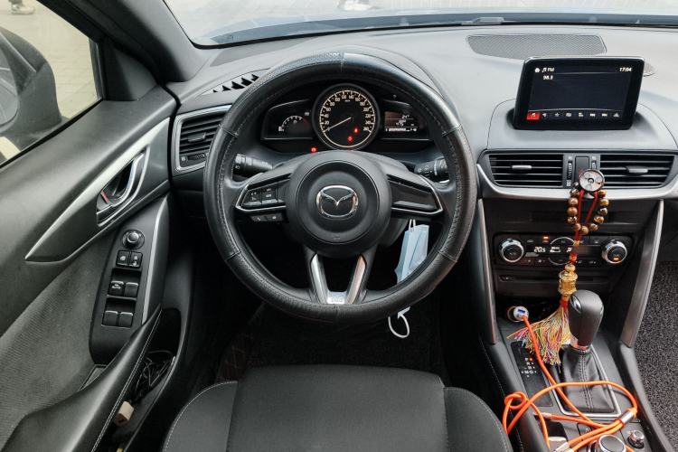 Used Mazda CX-4 2018 2.0L Automatic Two-Wheel Drive Blue Sky Exploration Version China V Standard
