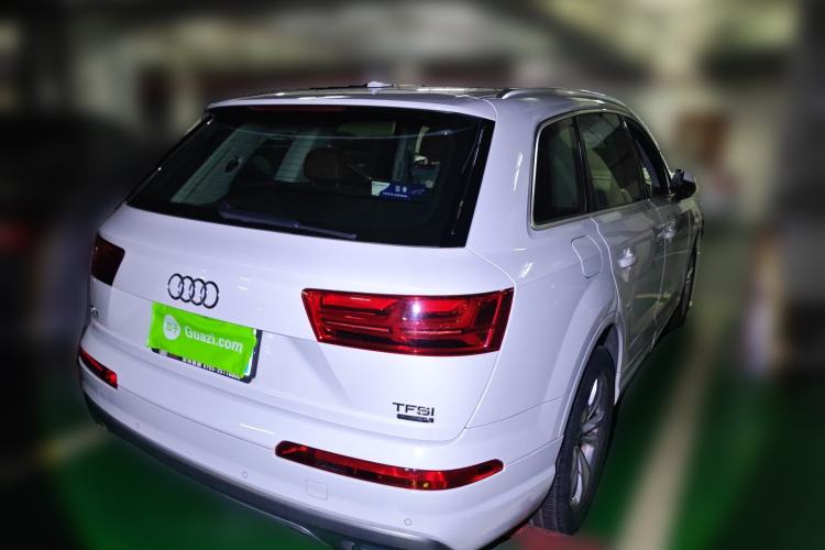 Used Audi Q7 2016 40 TFSI Comfort Model
