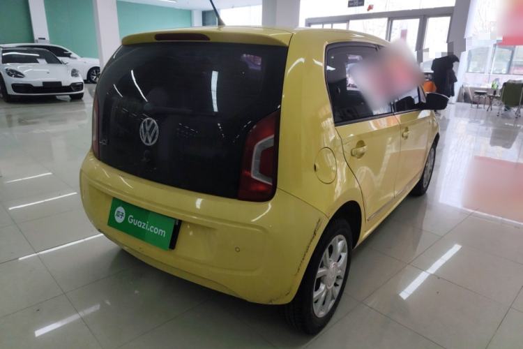 Used Volkswagen up! 2015 1.0L go high!
