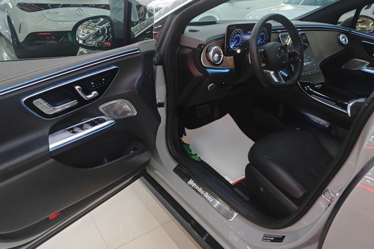 Used Mercedes-Benz EQE 2022 350 Luxury Edition
