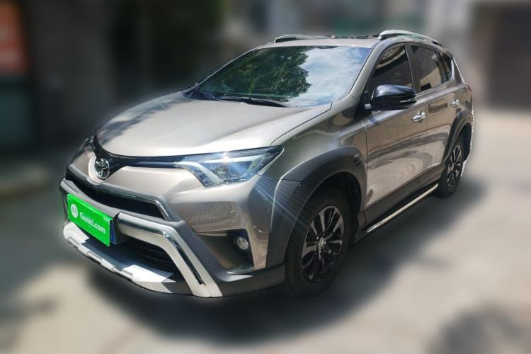 Used Toyota RAV4 2019 2.0L CVT Two-Wheel Drive Fashion X Limited Edition China VI Standard
