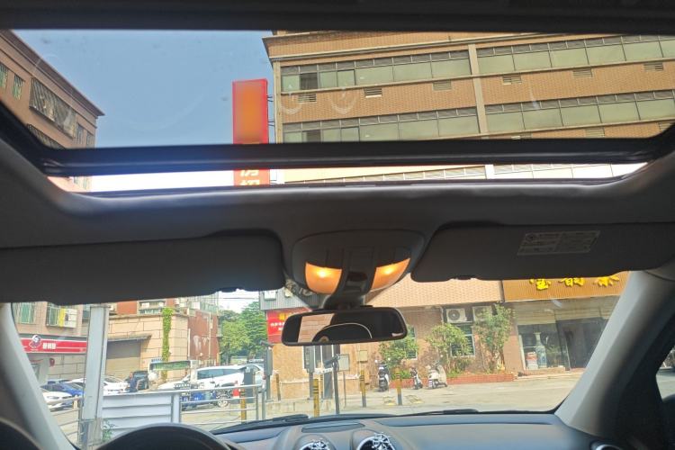 Used Mercedes-Benz M-Class 2010 ML 300 4MATIC Headliner