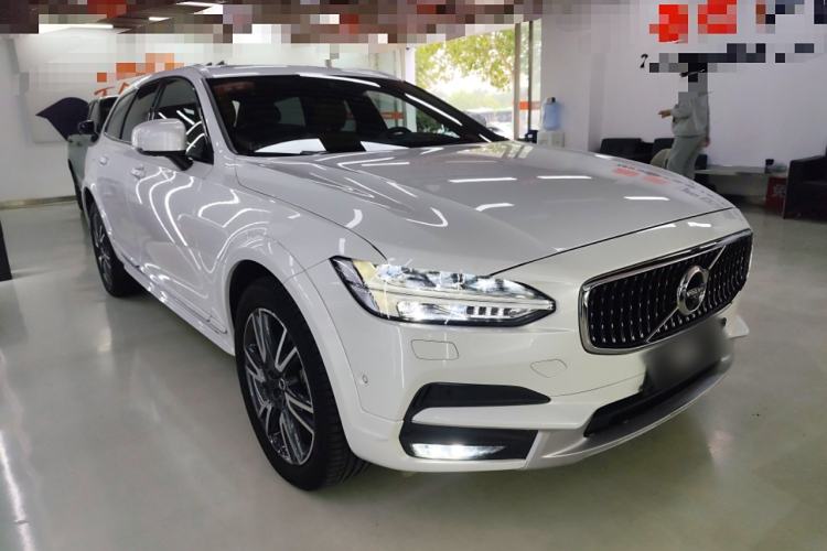 Used Volvo V90 2019 Cross Country T5 AWD Luxury Edition China VI Standard