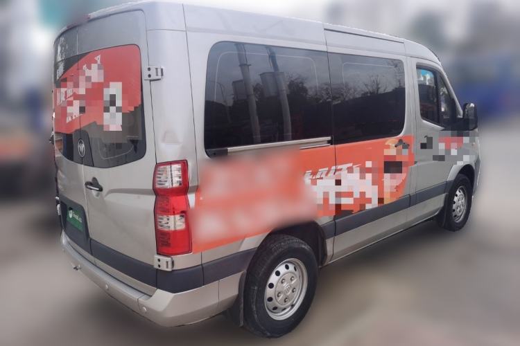 Used Foton Toano 2023 2.0T Manual Urban Version Short Wheelbase Low Roof with Single Rear Tire Available in 5/6/9-Seater Configurations
