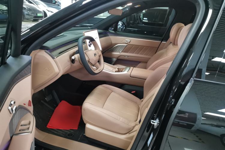 Used ONVO Luxeed L90 2025 Model—Ultra Six-Seater Version
