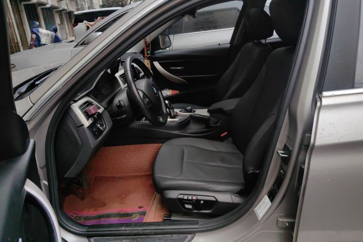 Used BMW 3 Series 2014 320Li Fashion Model
