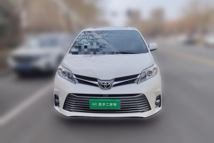 Used Toyota SIENNA  Front