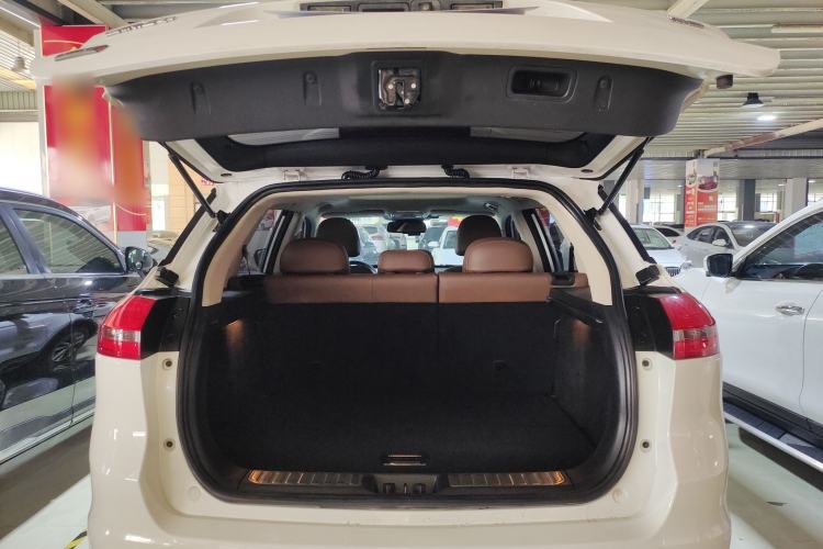 Used Geely Auto Emgrand X7 Sport 2016 1.8TD Automatic All-Wheel-Drive ZhiZun Edition Trunk