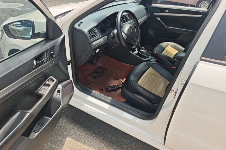 Used Volkswagen Lavida 2015 1.6L Automatic Fashion Edition