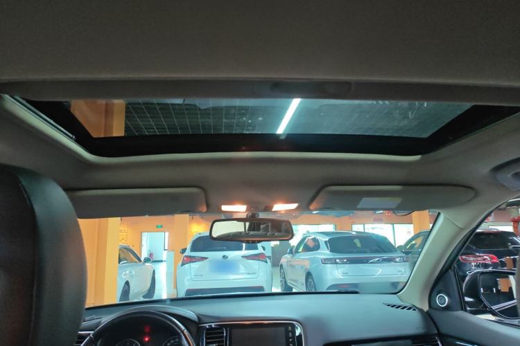 Used Mitsubishi Outlander 2017 2.0L Two-Wheel Drive Glory Edition 5 Seats