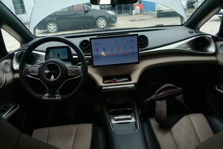 Used BYD Dolphin 2023 420 km Free Version
