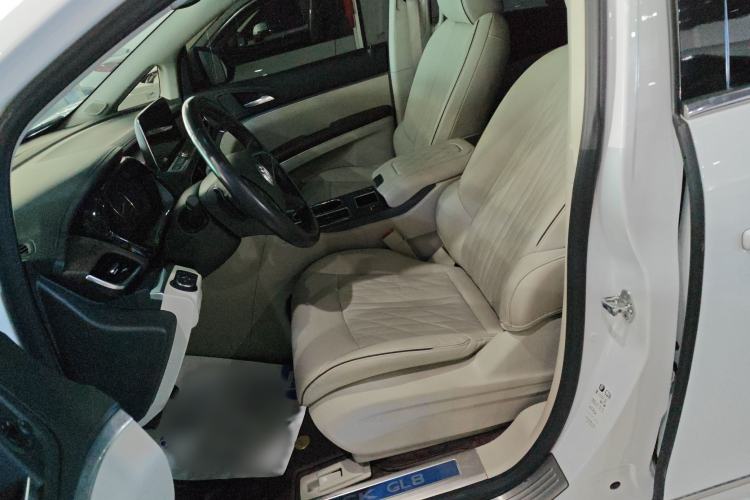 Used Buick GL8 2022 Land Business Class 652T Luxury Model Left Front Seat