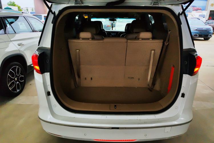 Used Buick GL8 2017 ES 28T Premium Version China V Standard Trunk