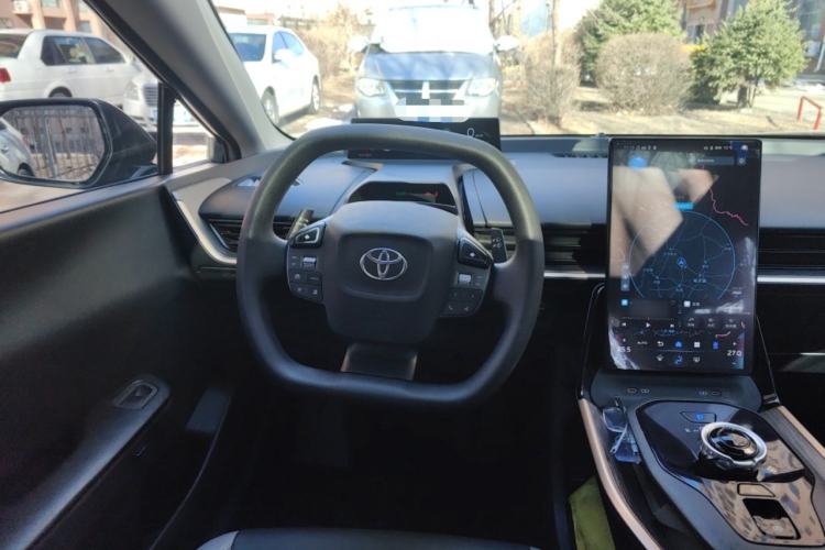 Used Toyota bZ3 2023 517 km Elite PRO Steering Wheel