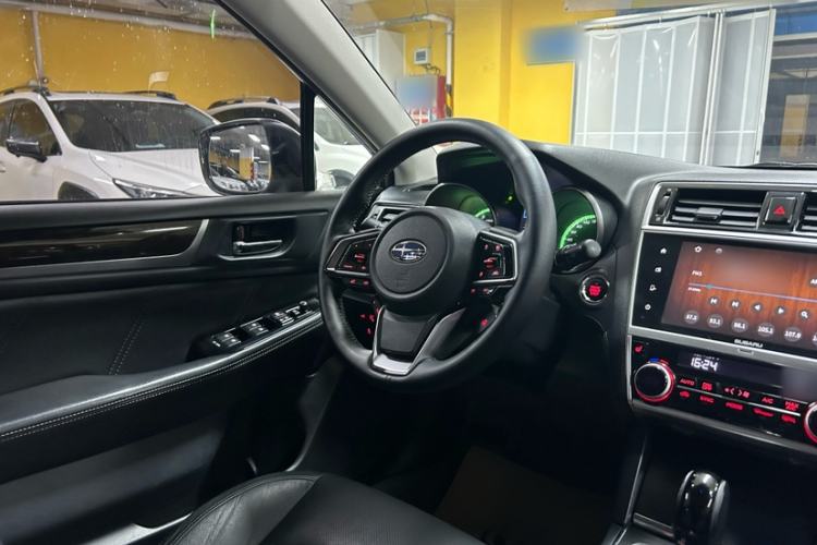 Used Subaru Outback 2018 2.5i Luxury Navigation Edition with EyeSight
