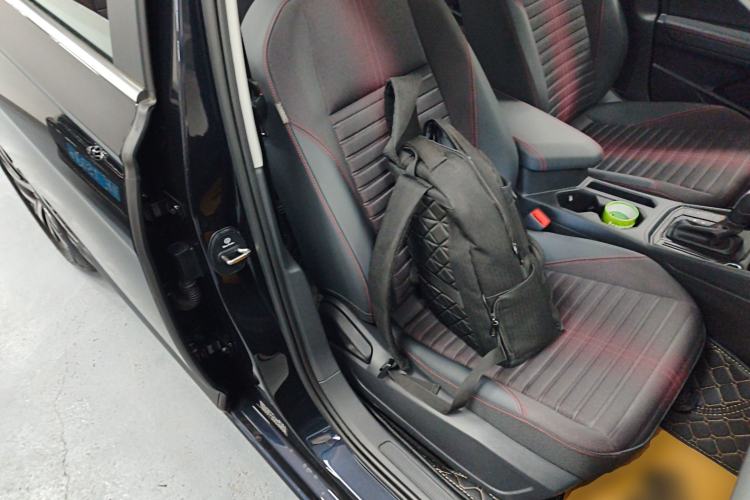 Used Volkswagen Lavida 2024 300TSI DSG Starry Sky Deluxe Edition Right Front Seat