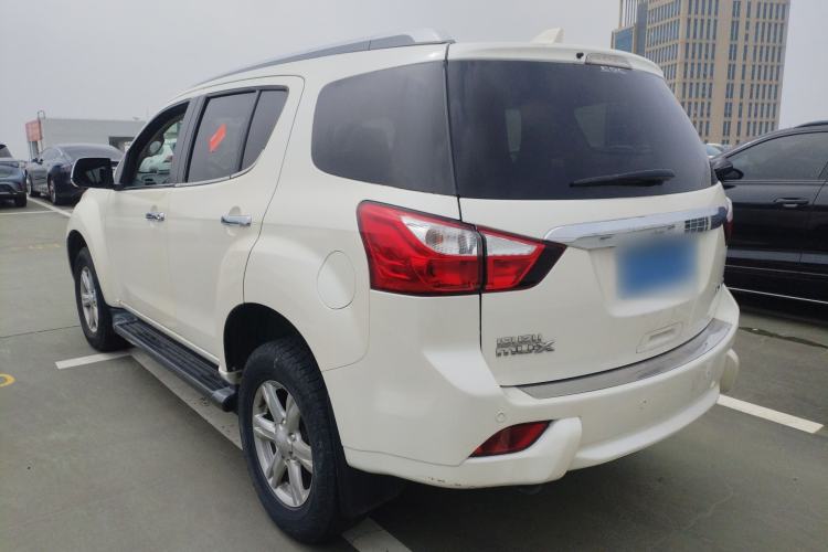 Used Isuzu mu-X 2015 2.5T Two-Wheel Drive Automatic Luxury Edition 7 Seats Rear Left 45 Deg