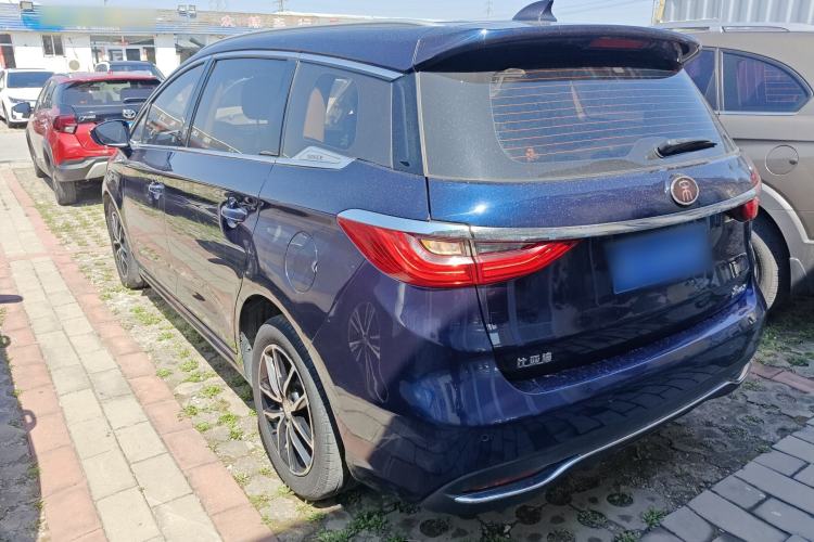 Used BYD Song MAX 2018 1.5T Automatic Smart Connect Elite Model with 6 Seats Rear Left 45 Deg