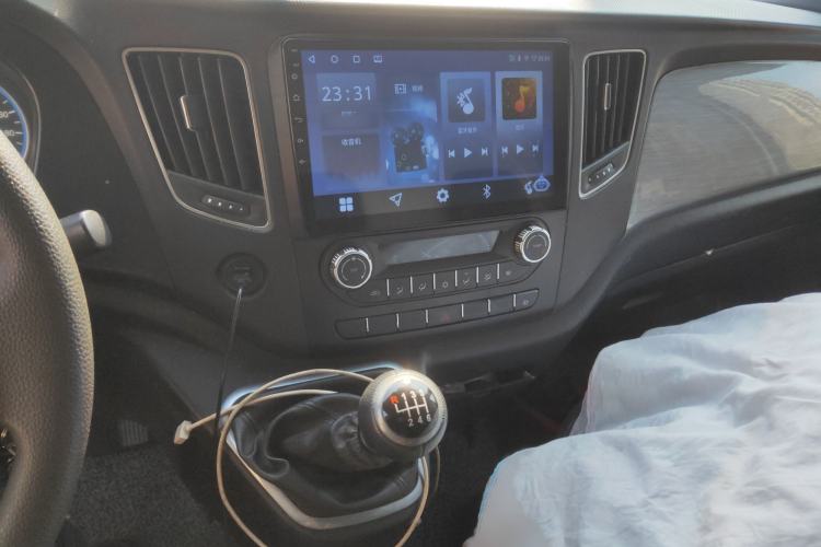 Used Foton Toano 2024 Tuyano Pro Van 2.5T Manual Rear-Wheel Drive Extended Wheelbase with Ultra-High Roof Dual Rear Tires 3-Seater Configuration