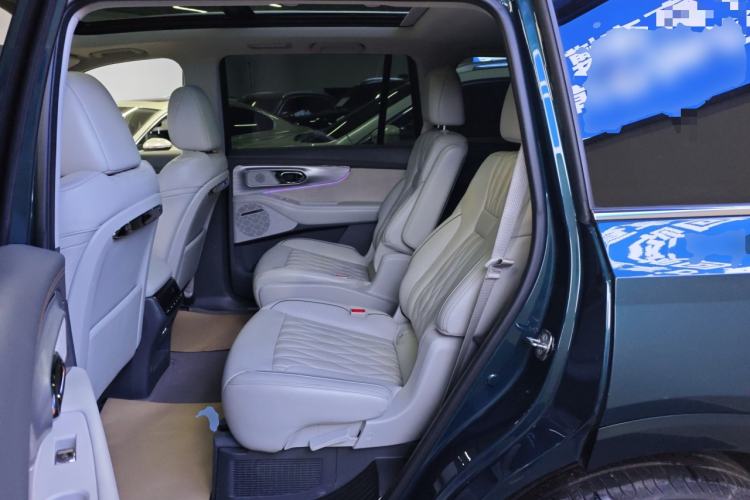 Used GAC Trumpchi GS8 2022 Double-Energy Series 2.0TM Two-Wheel Drive Prestige Edition (6 Seats) Interior 4