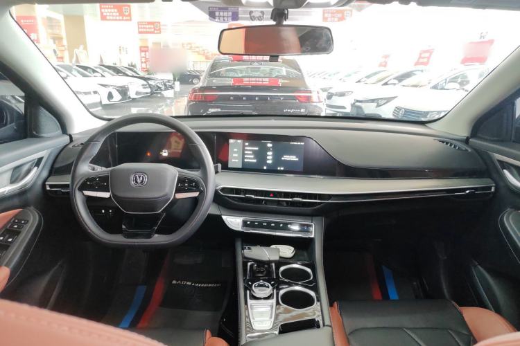 Used CHANGAN Eado 2023 Changan Edition PLUS Blue Whale NE 1.4T GDI DCT Prestige Version
