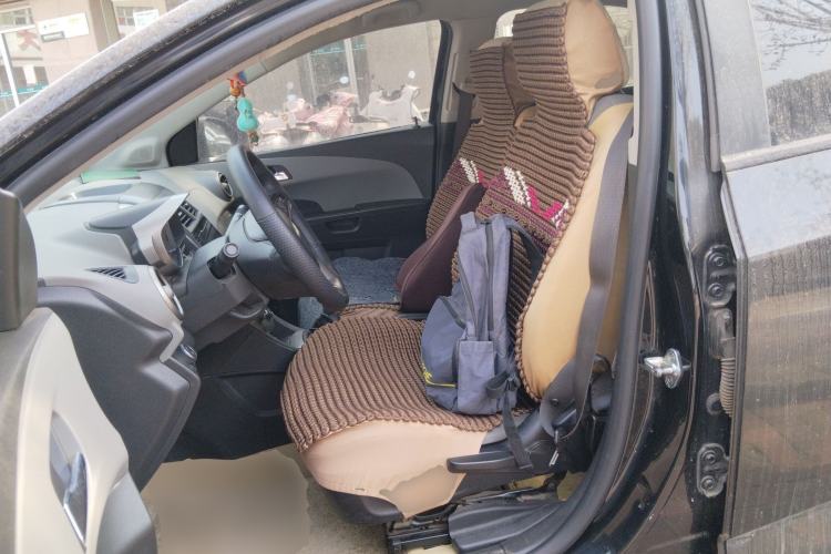 Used Chevrolet Aveo Sonic 2011 Sedan 1.4L Manual Transmission SE