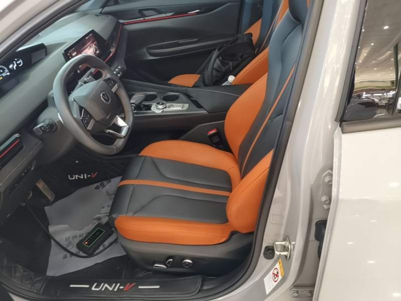 Used CHANGAN UNI-V 2024 1.5T Prestige Sport Edition — 14
